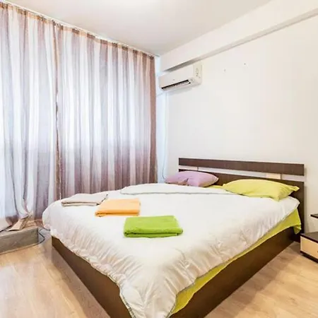 Апартамент В Студентски Град Apartment *